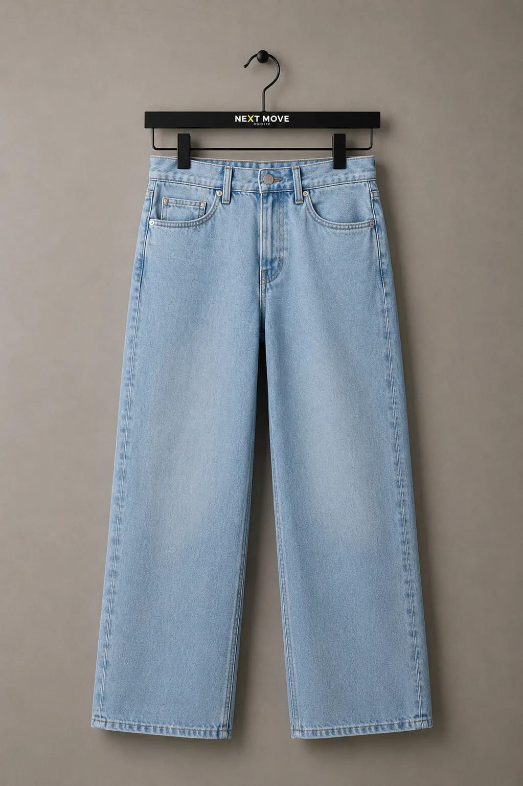 Relaxed Straight Jeans
